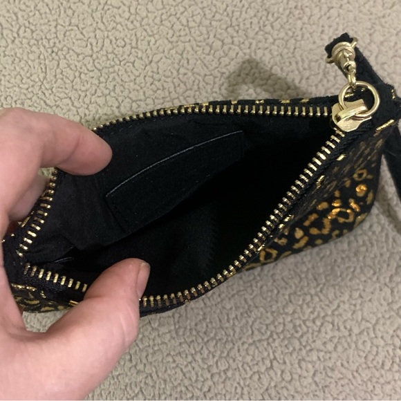 Love Express gold foil leopard print black wristlet NWOT OBO - Picture 7 of 8